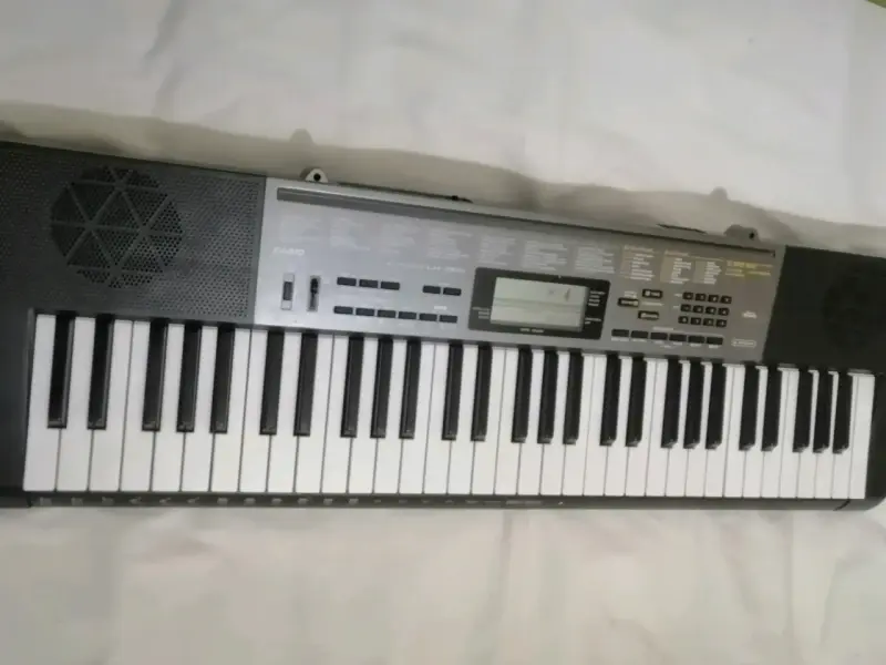 Teclado Electrónico Casio - 4