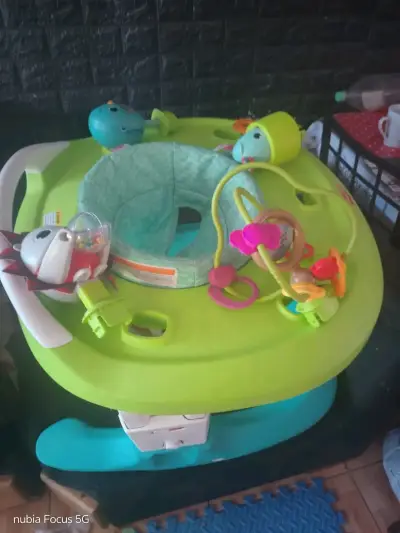 Centro de actividades para bebé - miniatura 1