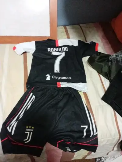 Conjunto deportivo Real Madrid niño - miniatura 2