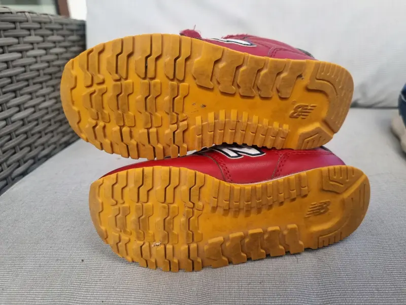 Zapatillas rojas para niños - 2
