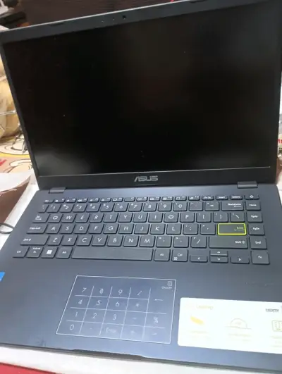 Notebook ASUS VivoBook Go 14" - miniatura 4