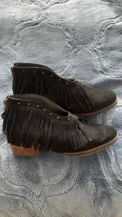 Botines negros con flecos - miniatura 1