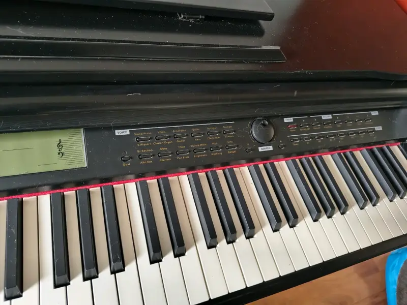 Piano eléctrico negro - 6