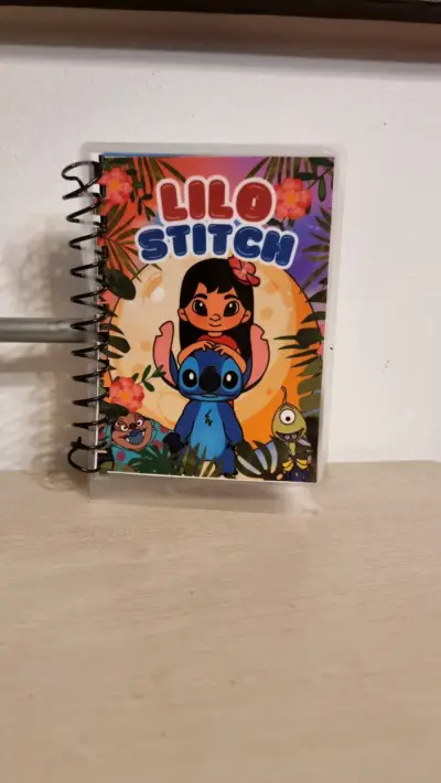Mini libro interactivo Lilo & Stitch - miniatura 1