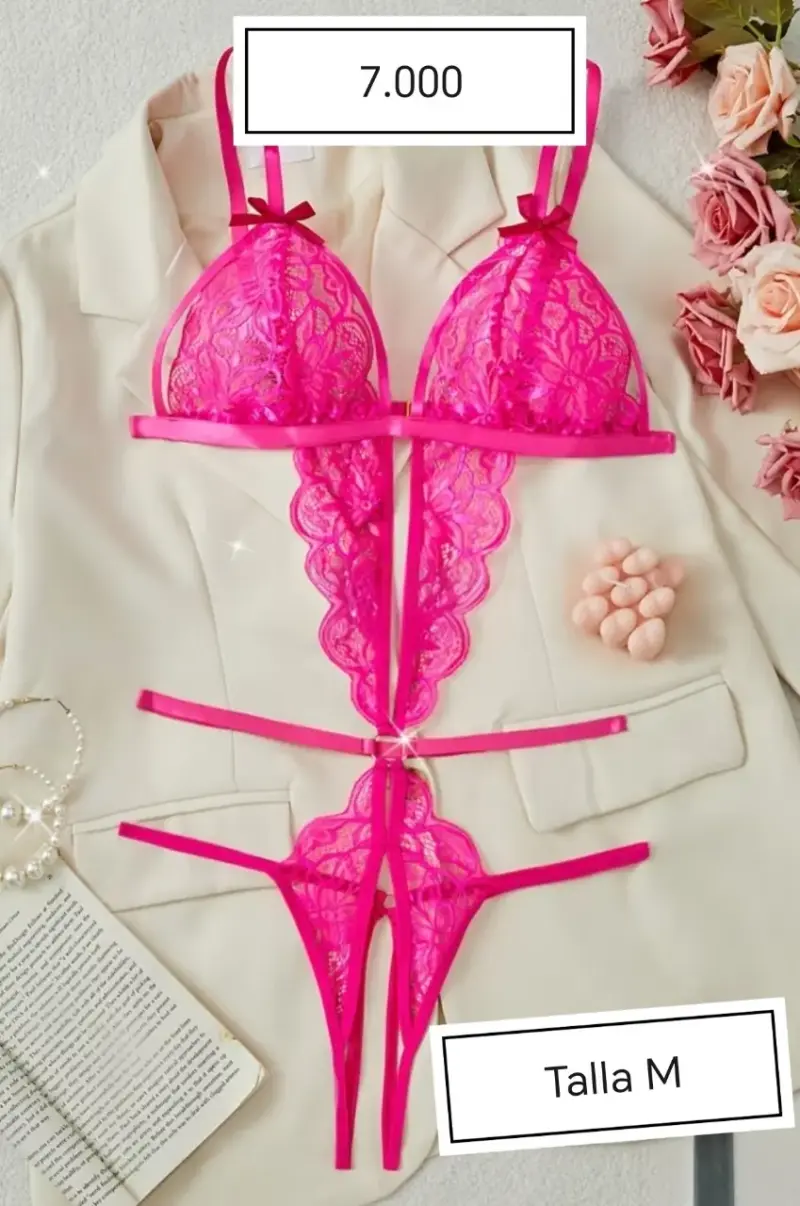 Conjunto lencería rosa encaje