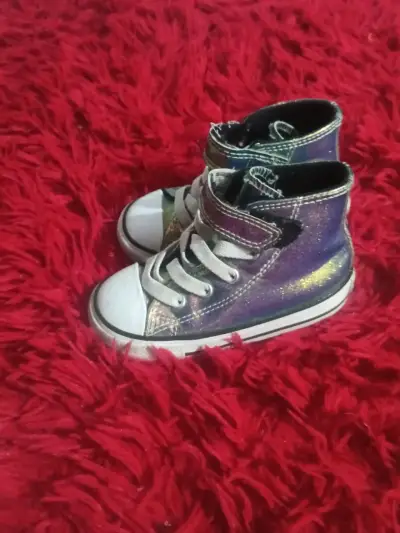 Zapatillas altas infantiles brillantes - miniatura 1