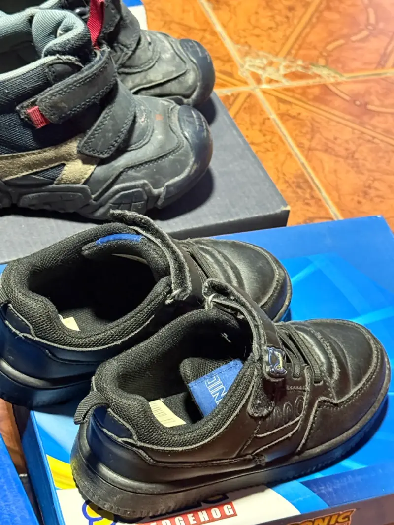 Zapatos infantiles variados - 2