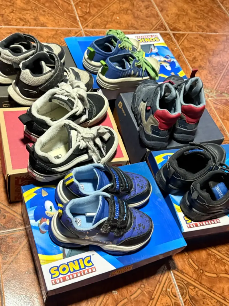 Zapatos infantiles variados - 5