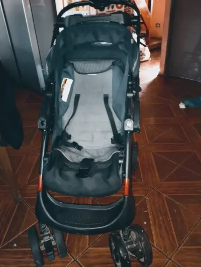 Coche de bebé - miniatura 1