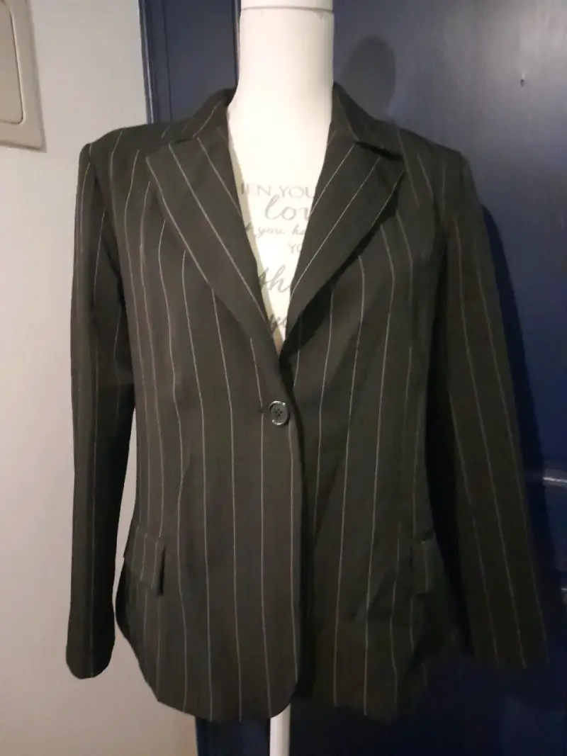 Blazer rayado negro elegante - 1