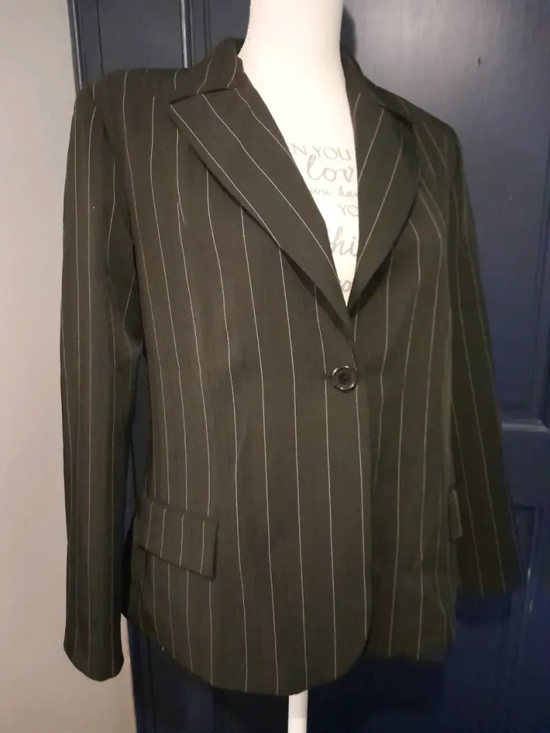 Blazer rayado negro elegante - 2
