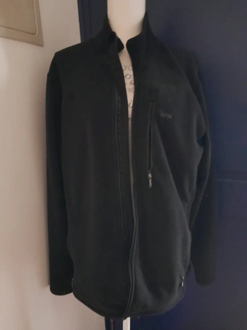 Chaqueta negra de polar - 1