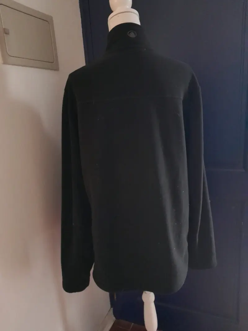 Chaqueta negra de polar - 2