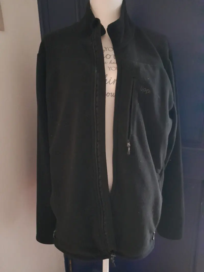 Chaqueta negra de polar - 5