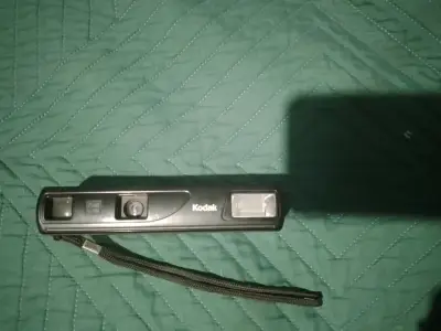 Cámara compacta Kodak vintage - miniatura 1