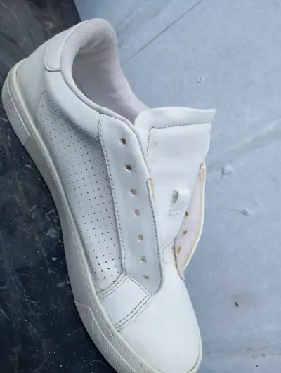 Zapatillas blancas casuales - miniatura 2