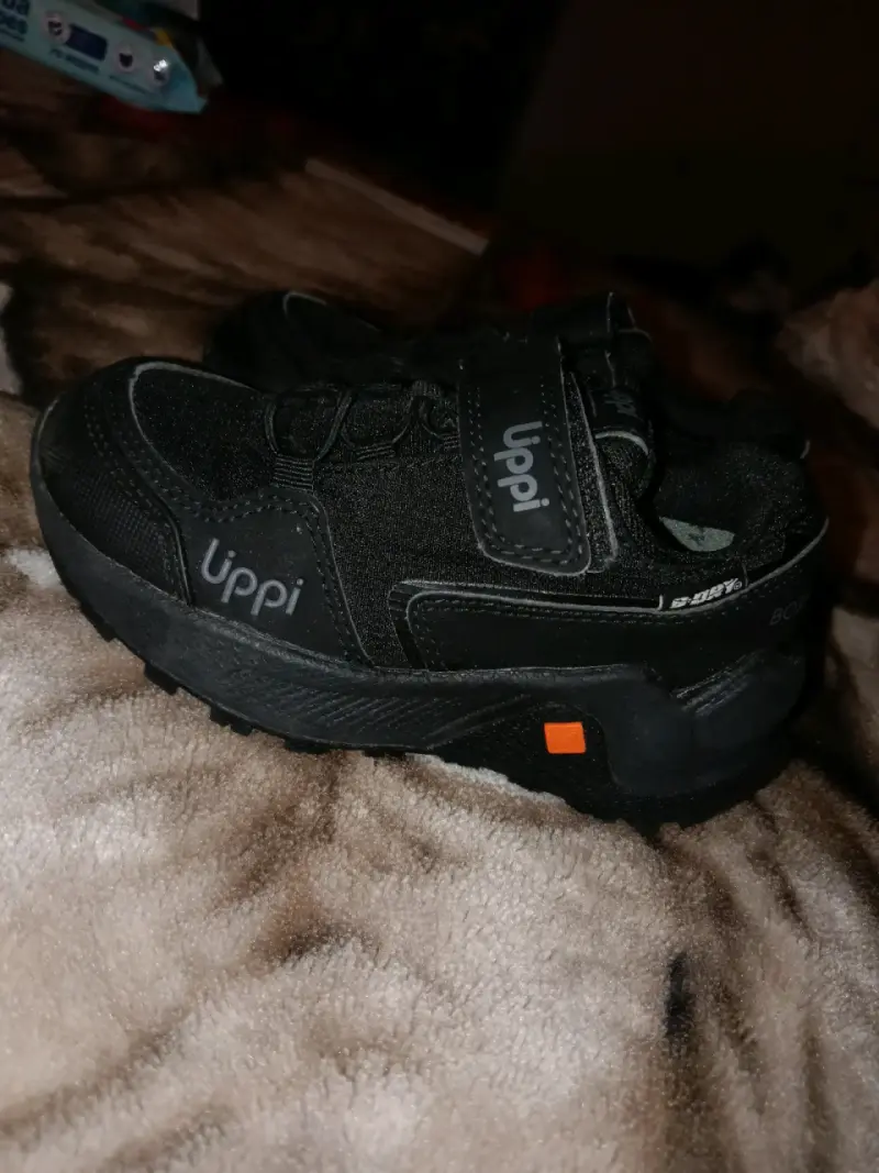 Zapatillas negras para niños - 2