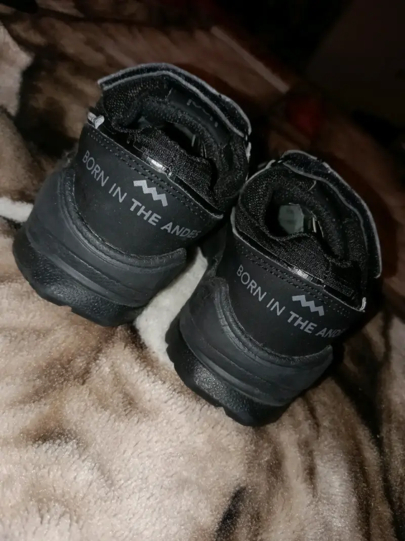Zapatillas negras para niños - 3