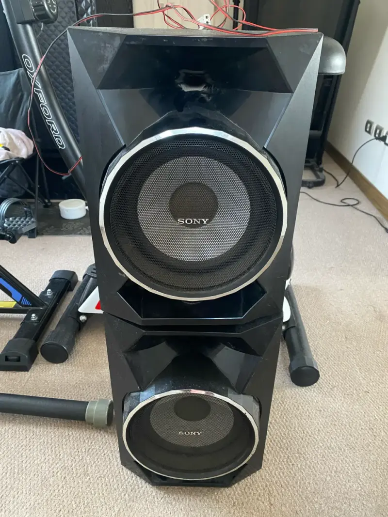 Parlantes Sony grandes - 2