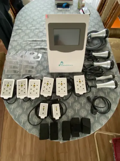 Máquina Ultraestética,CAVITACION Y RADIOFRECUENCIA - miniatura 1