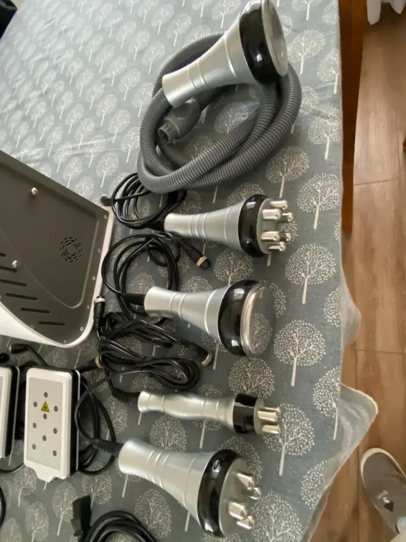 Máquina Ultraestética,CAVITACION Y RADIOFRECUENCIA - 2
