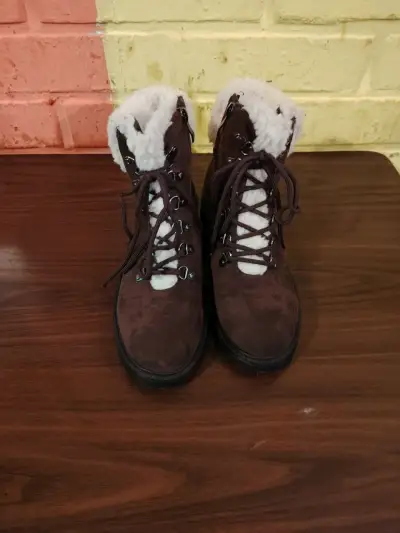Botines marrones con forro de lana - miniatura 1