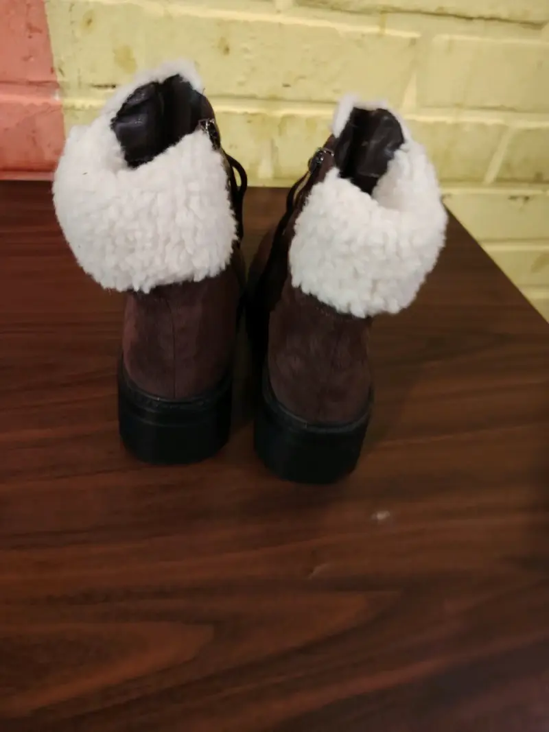 Botines marrones con forro de lana - 2
