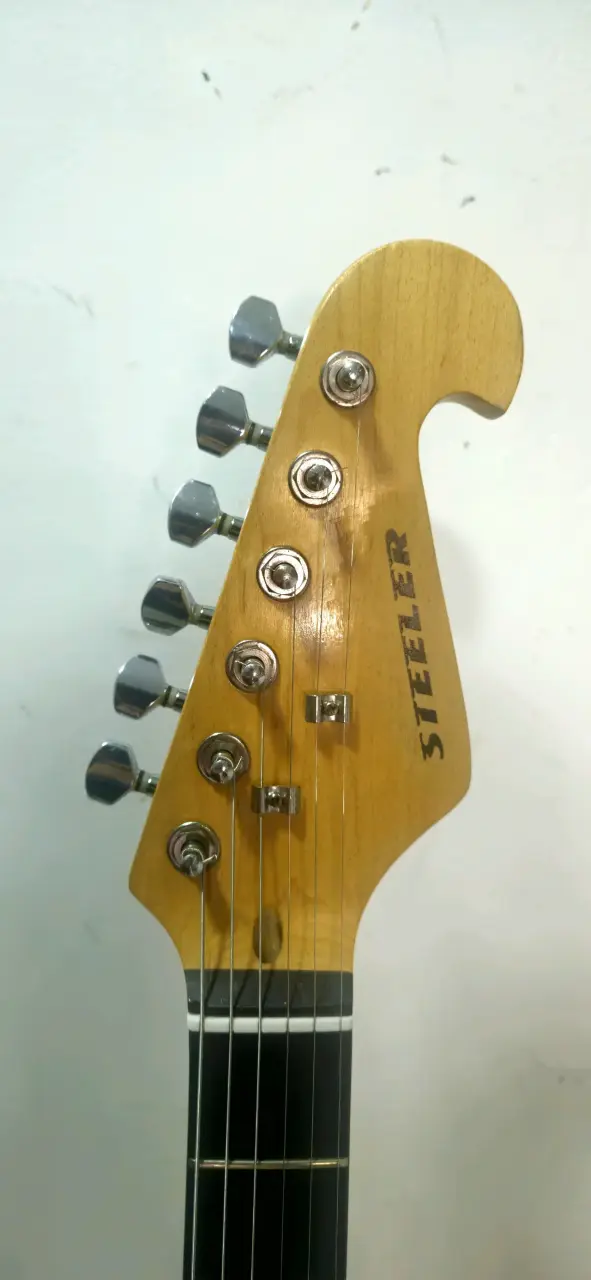 Guitarra eléctrica Steeler - 2
