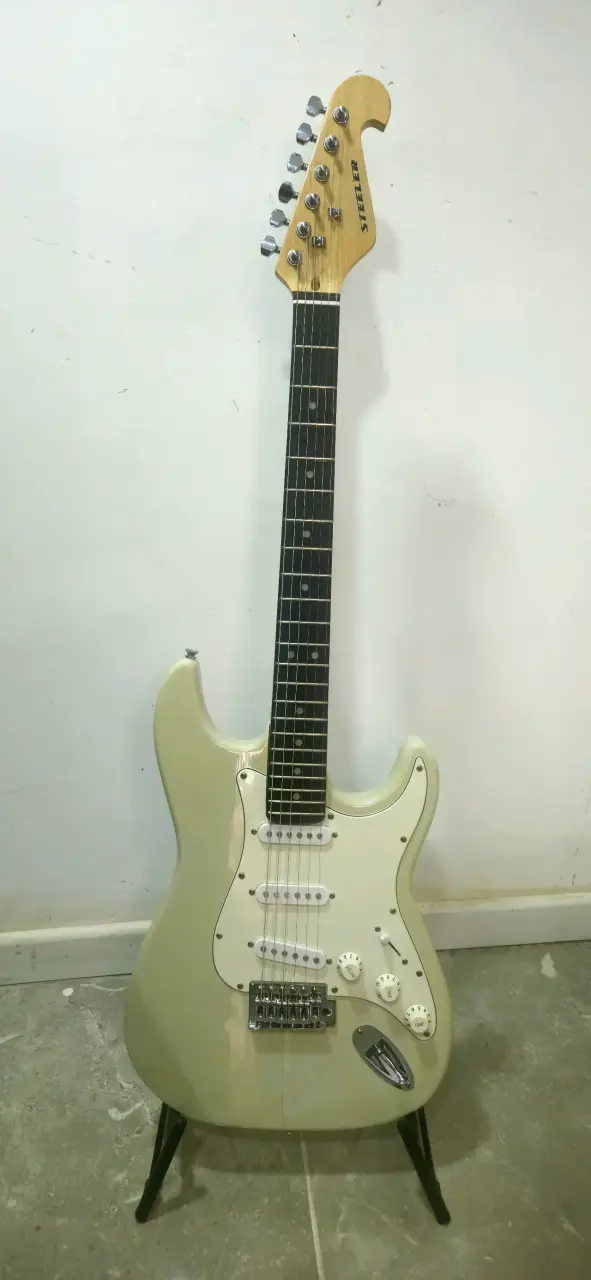 Guitarra eléctrica Steeler - 3