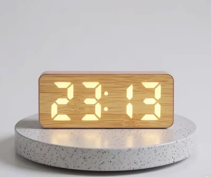 Reloj despertador digital de bambú - 1
