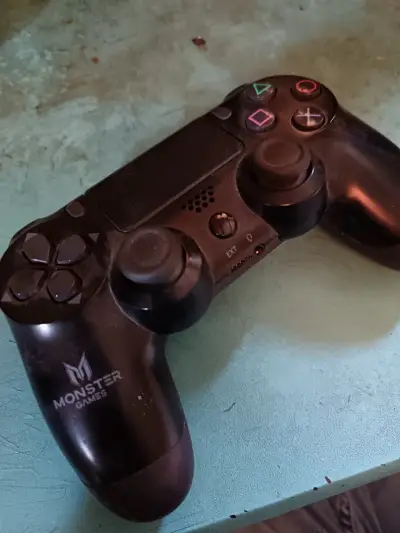 Controles de PS4 para reparar - miniatura 2