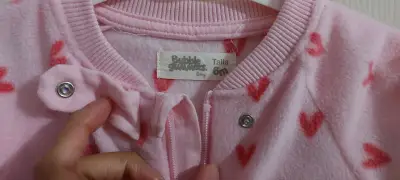 Enterito bebé rosa con corazones - miniatura 2