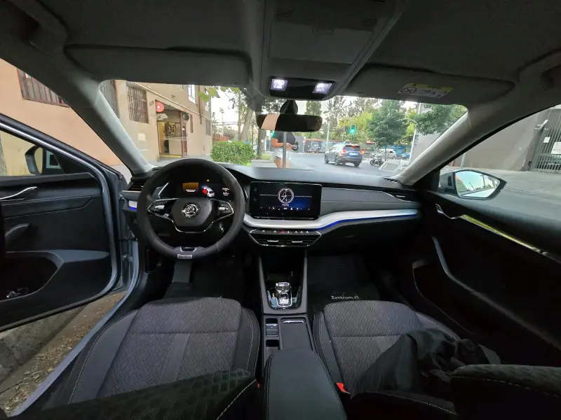 Skoda Octavia modelo Style 2022 automático - 4