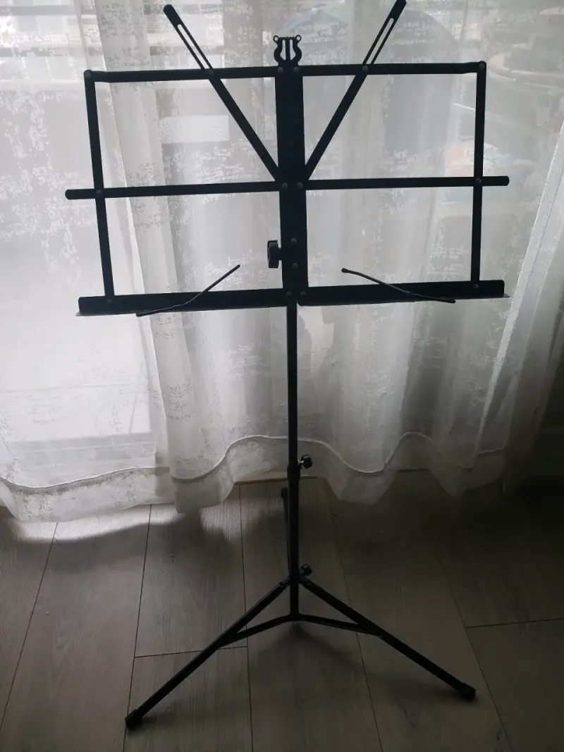 Atril para partituras ajustable con funda - 1