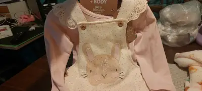 Conjunto bebé rosa con body - miniatura 1