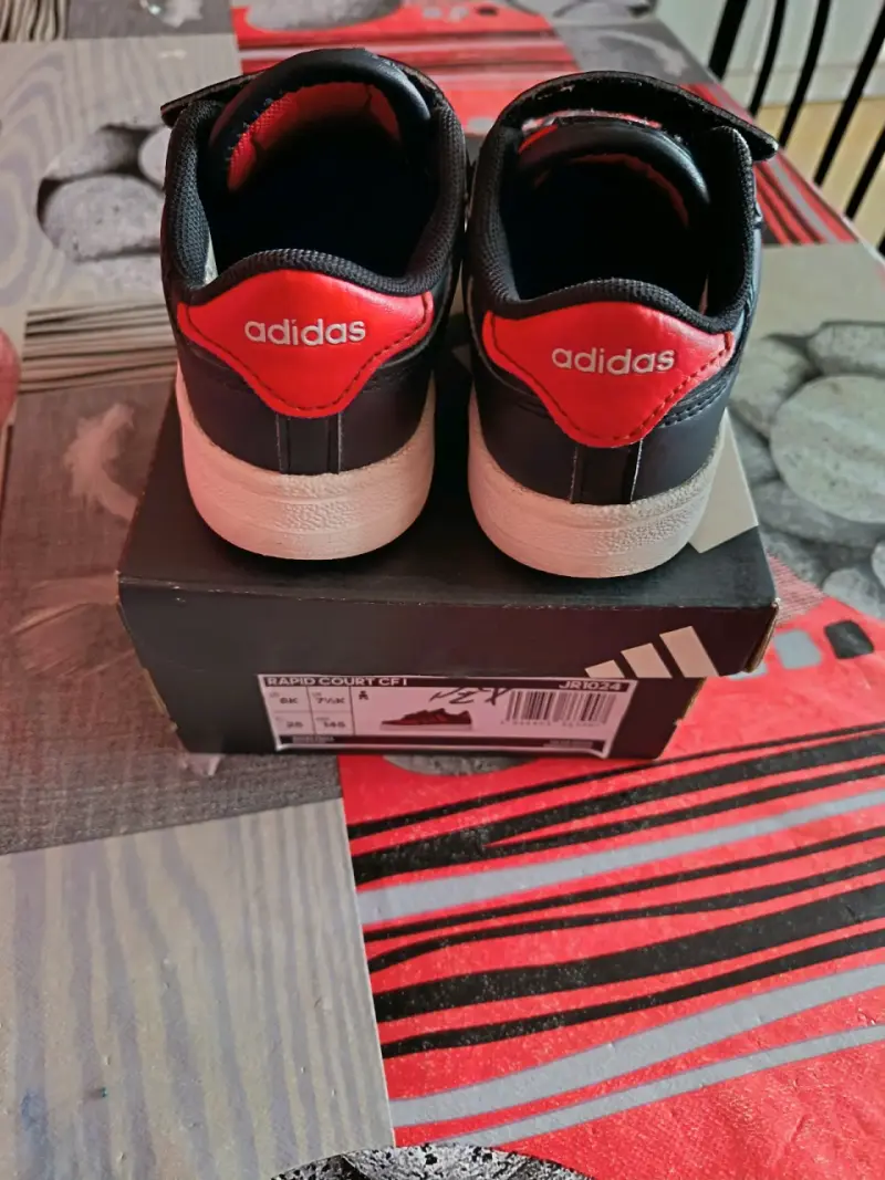 Zapatillas Adidas niño rojo y negro - 3