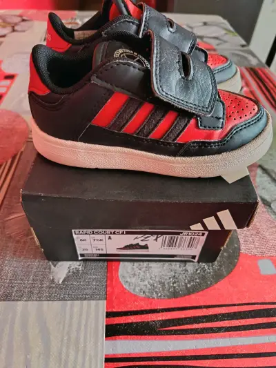 Zapatillas Adidas niño rojo y negro - miniatura 4