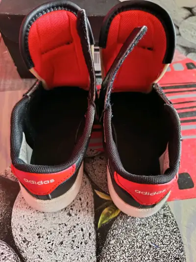Zapatillas Adidas niño rojo y negro - miniatura 5