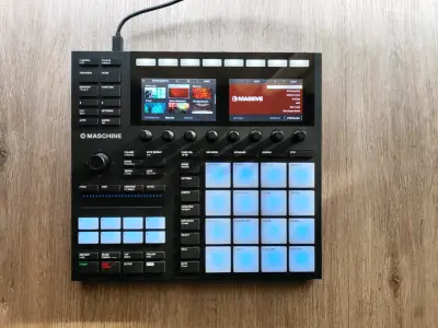 Controlador Maschine Mk3 - miniatura 2