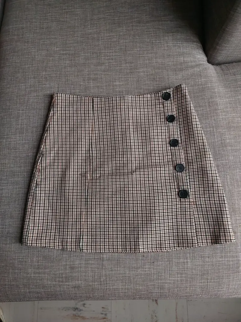 Falda beige con botones - 1
