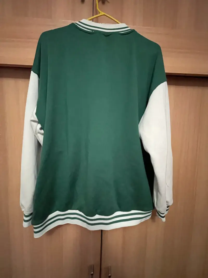 Chaqueta verde tipo varsity - 2