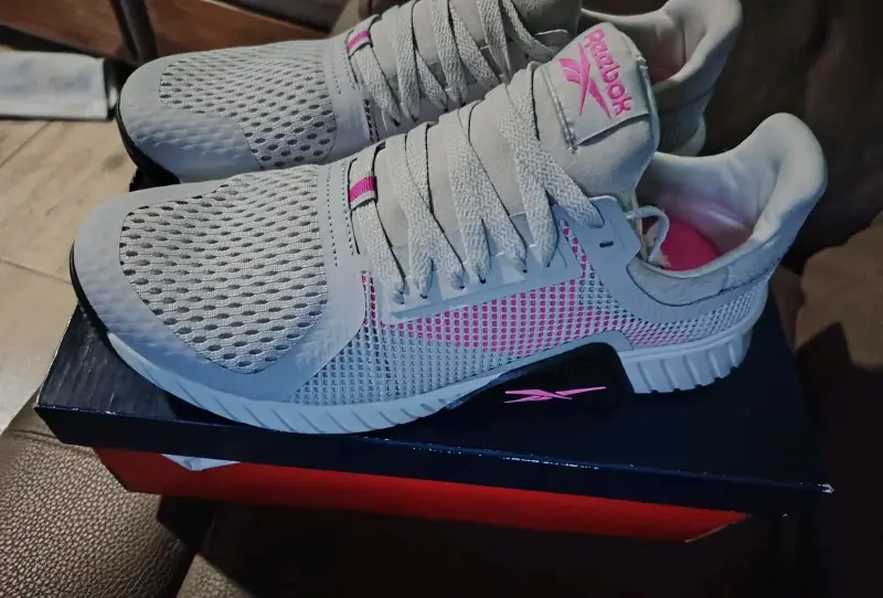 Zapatillas Reebok blancas con rosa - 3