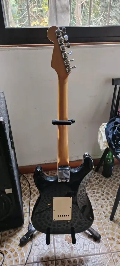 Guitarra eléctrica Squier Stratocaster - miniatura 2