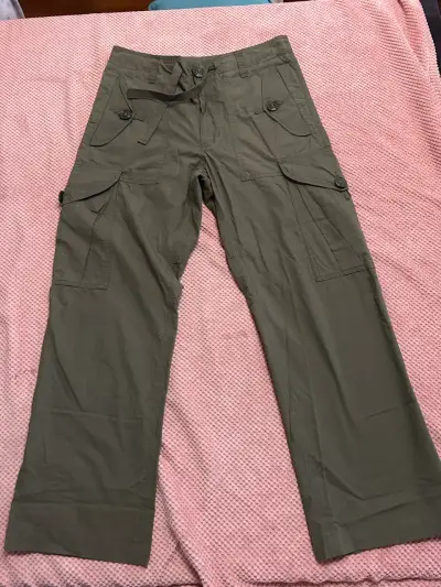 Pantalones cargo verdes - miniatura 1