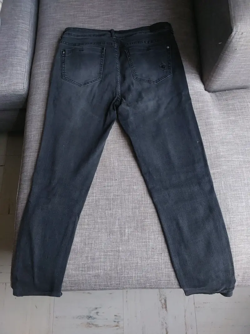 Pantalones jeans negros rasgados - 2