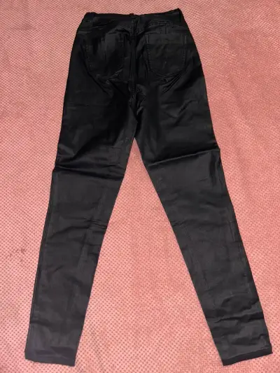 Pantalones negros ajustados - miniatura 1
