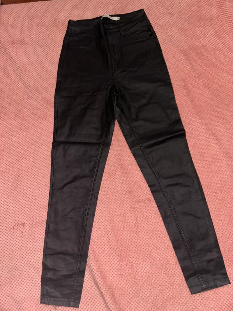Pantalones negros ajustados - 3