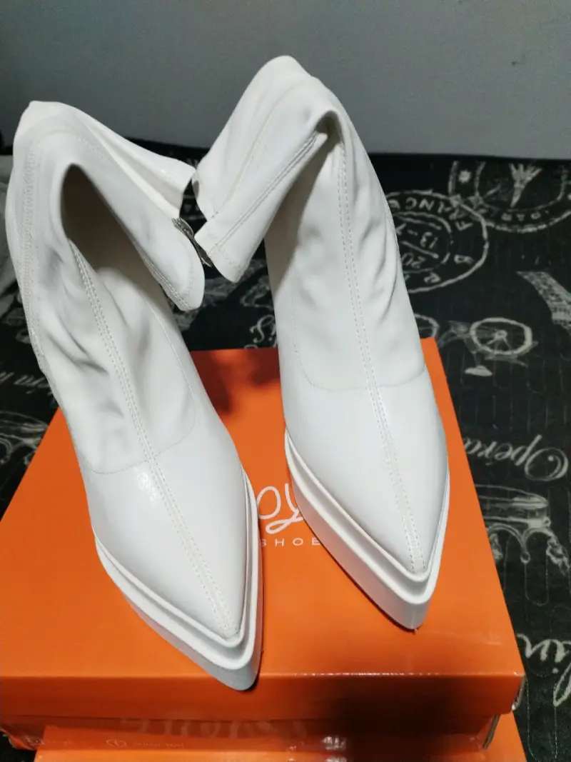 Botines blancos de tacón alto - 2