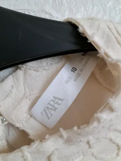 Vestido blanco Zara elegante - miniatura 1