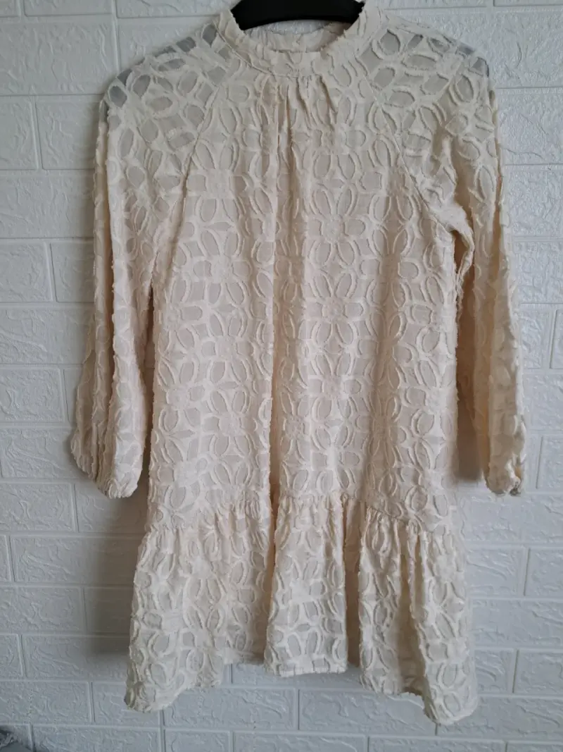 Vestido blanco Zara elegante - 3